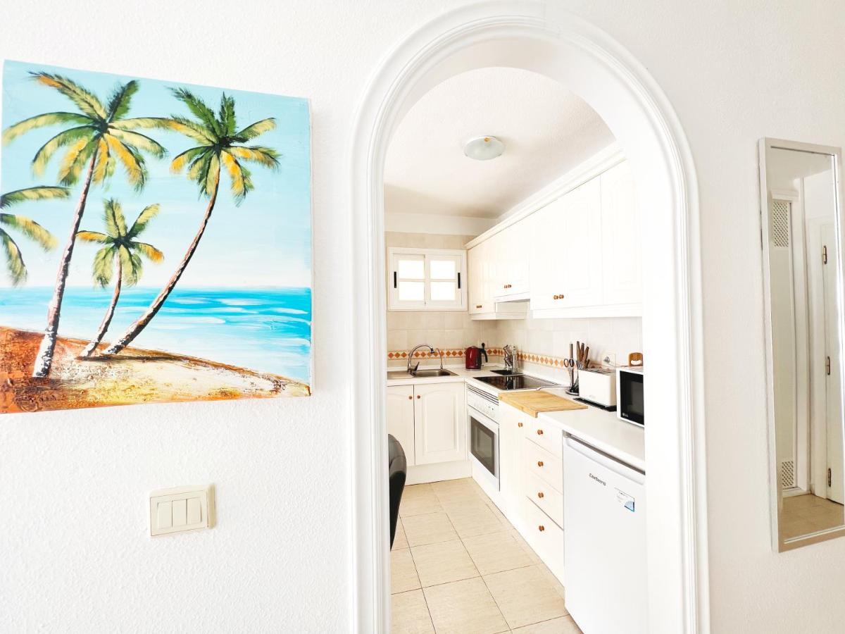 לוס כריסטיאנוס !!! Relaxing View, The Heights Apartment With Terrace And Heated Pools, Los Cristianos מראה חיצוני תמונה