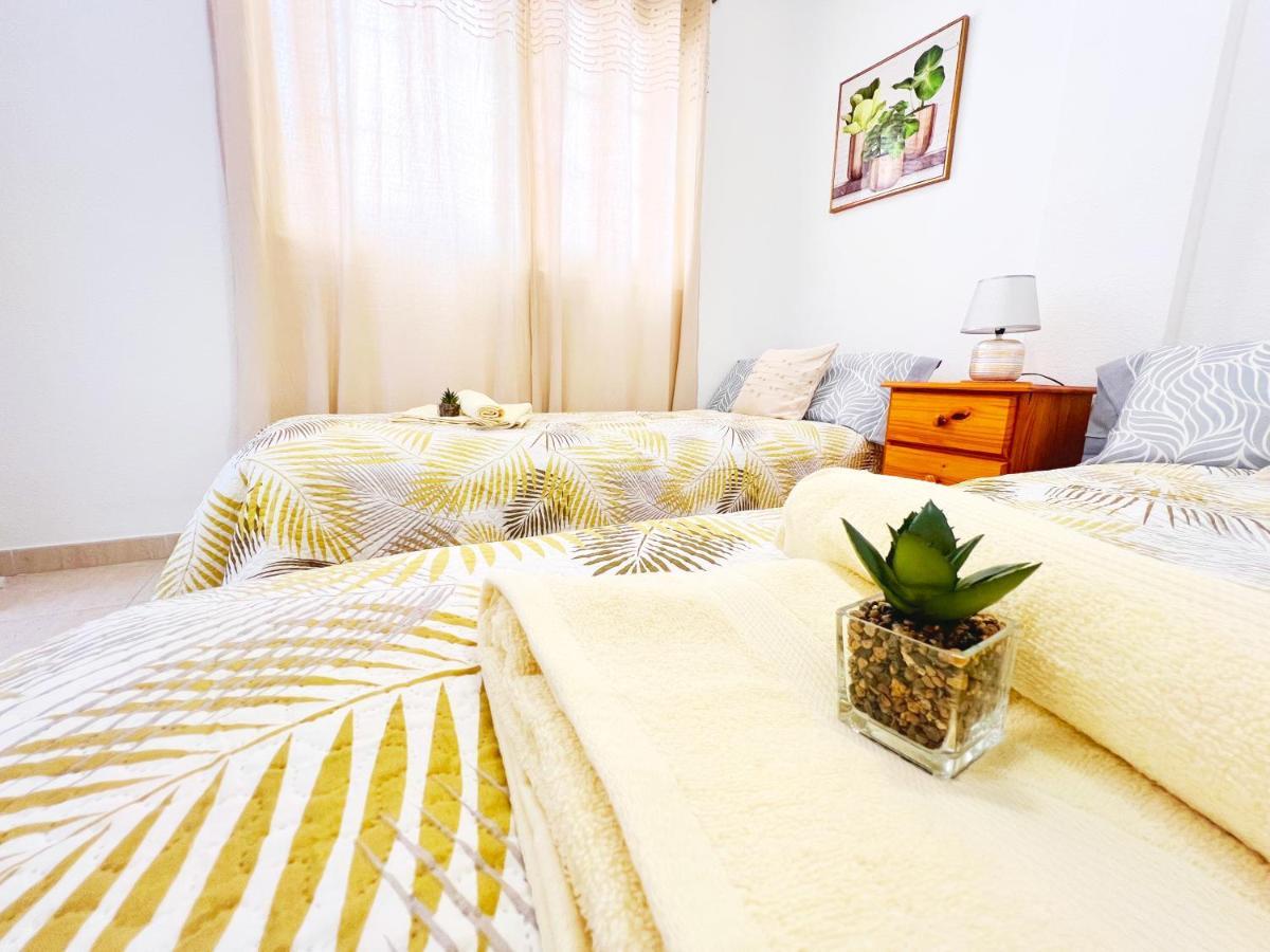 לוס כריסטיאנוס !!! Relaxing View, The Heights Apartment With Terrace And Heated Pools, Los Cristianos מראה חיצוני תמונה