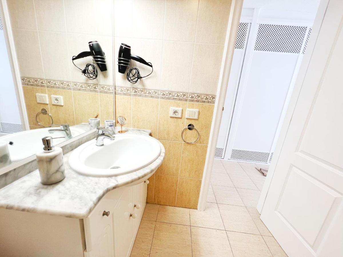 לוס כריסטיאנוס !!! Relaxing View, The Heights Apartment With Terrace And Heated Pools, Los Cristianos מראה חיצוני תמונה